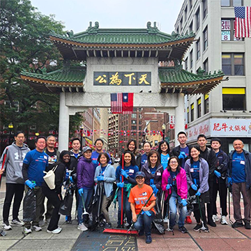 Group photo of about 20 Blue Cross Blue Shield of MA volunteers wearing BlueCrew t-shirts pictured in Boston’s Chinatown Group photo of about 20 Blue Cross Blue Shield of MA volunteers wearing BlueCrew t-shirts pictured in Boston’s Chinatown